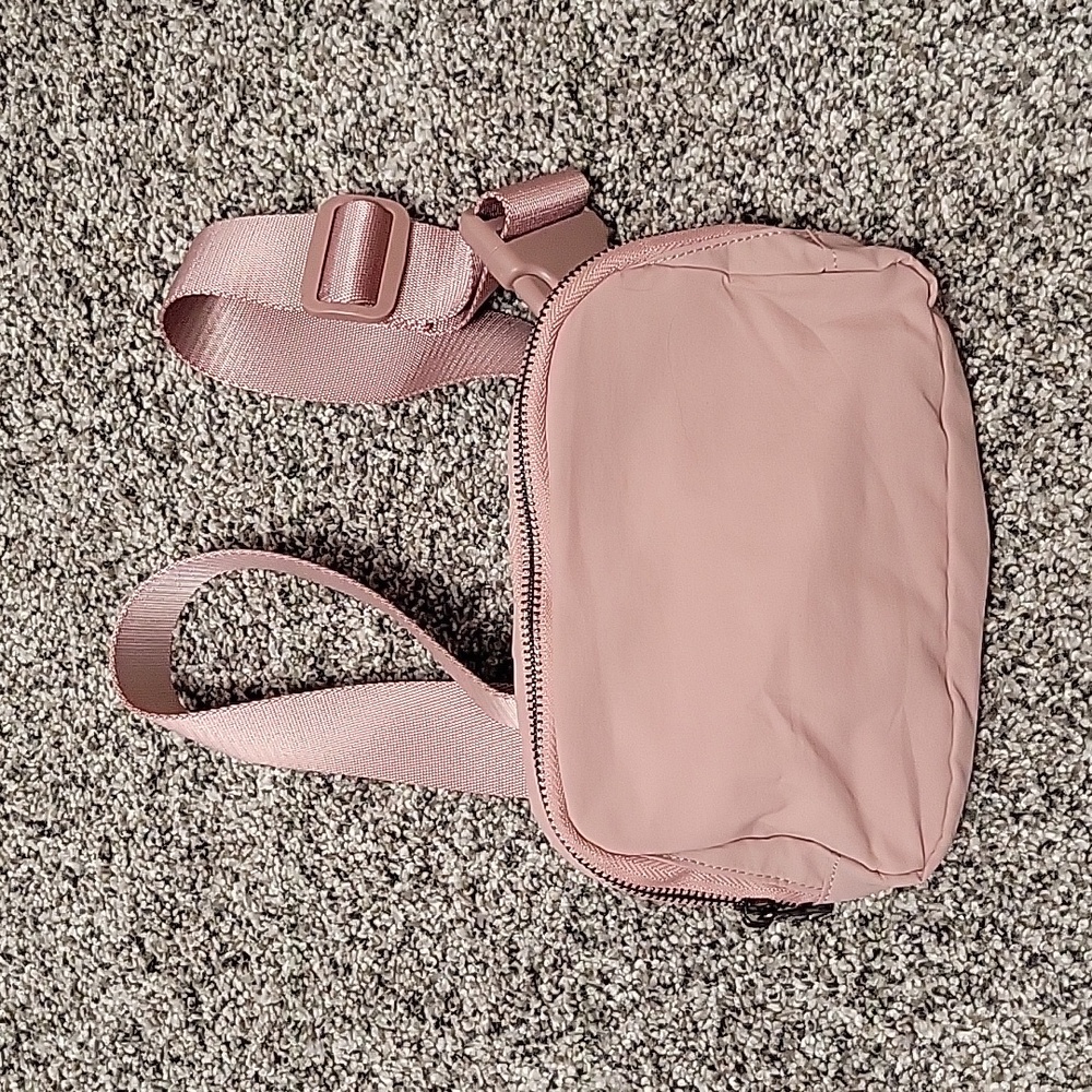 New Ododos Belt bag